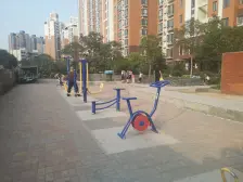 城中央 1室1厅 东