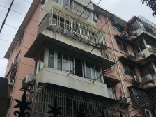 品质小区,环境优美,居家装修,诚意出售