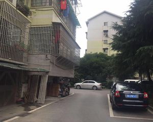 三和家园4室1厅南
