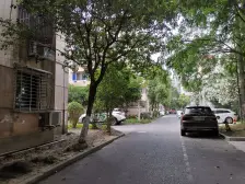 12号线金京路地铁口98年商品两房,马赛克外立面