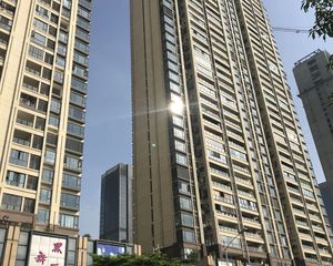 保利中悦二梯二户,景观开阔,南向对花园安静舒适