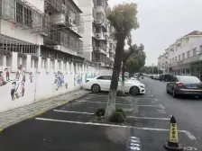 诚意出售,现代风格,两房朝南,一梯两户,小区入口附近