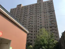 正弘汇 丹尼斯 地铁口8号线 一室一厅