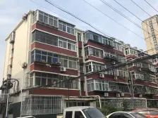 交通方便出小区有站点,小区有市场买菜方便 位置好