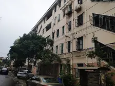 出门三钢里,昌里路,交通方便,生活设施齐全,小面积,看中可谈