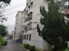 满五且一税费少,低楼层明厨明卫、交通便利。