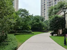 融创品质小 精装修两 临公园近地铁 带产权车位出售