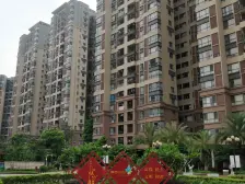 小区中间安静舒适 四房三卫户型方正通风好 满五唯一