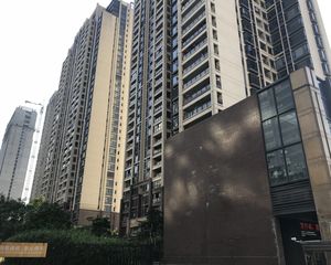 保利227方大平层,专梯专户带精装修有多车位