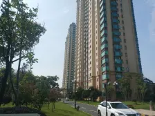 300多万装修的别墅,没有怎么住,业主诚心卖