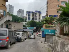 位于环线轻轨站旁边 住家安静 户型方正 拎包入住