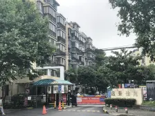 位置好,户型正气,带露台,面积大,停车方便环境好。