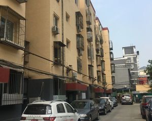红居南街小区南北两居室 楼龄新 业主诚心出售