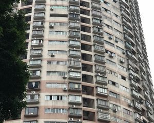 隆城大厦户型方正采光充足交通方便周边设施齐全