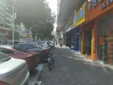 国贸旁怡丰都市电梯小两房,带小露 台,无个税诚售