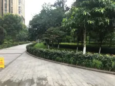 精装三房,户型方正, 采光好,交通便利,业主急卖