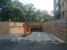 房东自己住,一般家里都有人,提前打电话