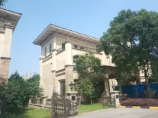 正宗三房两厅 全天阳光 带车位 地铁口 不限购