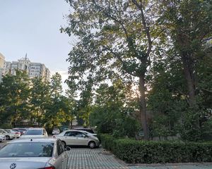 角门15号院大三居满五年唯一双阳台