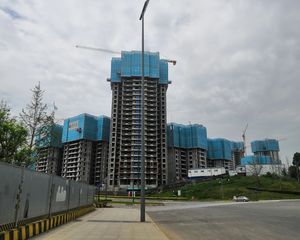 广汇御园二期B区 4室1厅 南