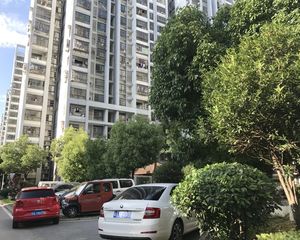 楼层好,采光视野无遮挡,看房方便,诚心出售