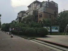 医学院 地铁口 园林式小区 双气 三室