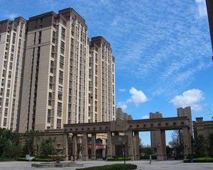 房子是精装修,业主靠谱出售.可注册公司办公用。