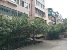 莱山独栋别墅,上下三层,带4车库,南北院