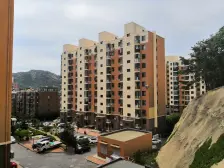 房子是南北通透,位置好,全天采光,一点不挡