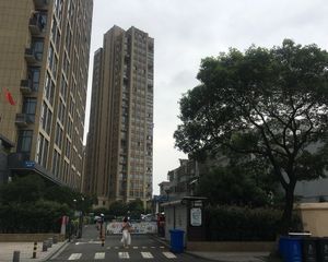西姿银楼2室1厅南