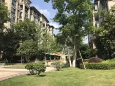 蔡家 隆鑫爱琴海三期二房72万