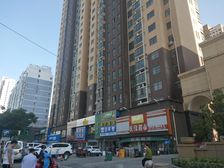 惠泽园133平三室,户型方正,房东诚意出售!