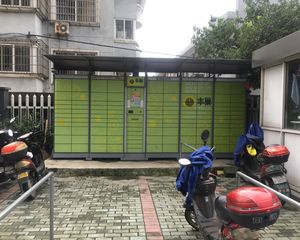 精装公寓,有天燃气,民水民电,配套完善,1号线地铁