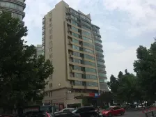 北龙湖南岸地铁口,临河观景房