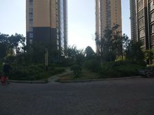 和顺路惠泽园精装3室有证有暖