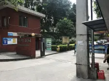 杨家坪 重啤花园四房125万