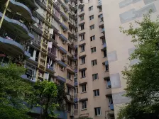 南坪商圈 正规五房 交通便利 户型方正 诚心出售