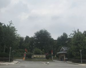 七彩花都A区3室2厅西南