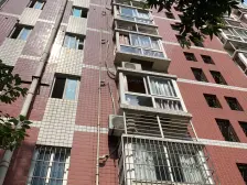 石桥铺 轻轨旁 枫丹苑 4房 看中庭 业主诚心出售