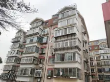 葡萄山南路 卫生间有窗户 精装双南一北卧室,不临街