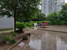 环境安静 轻轨站配套 出行方便 楼下永辉