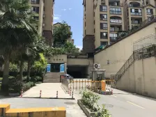 50米轻轨站,300米集中商场,出门双公园,品质小高