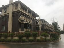 康桥对面,鑫苑世家双拼大别墅,送双车位,诚售,随时看房