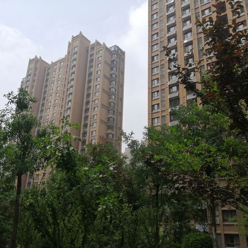 泉景天沅和园雅园3室2厅1卫南北朝向4600.00元/月出租