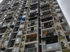 石坪桥商圈旁 楼下永辉 正规两房带阳台 采光好