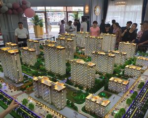 金懋府精装三居房本满二可贷款