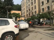 顶楼复式,房间多,带大露台可利用性能高