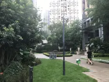 视野一览无余,视野舒服,住家装修的房子