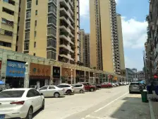 此房业主诚心出售,格局方正,配套设施齐全,交通便利