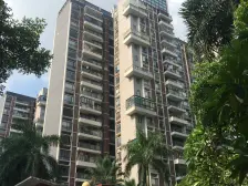 保利小区 花园中 东南向 不靠路 安静 精装修